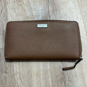 Kate spade brown zip wallet